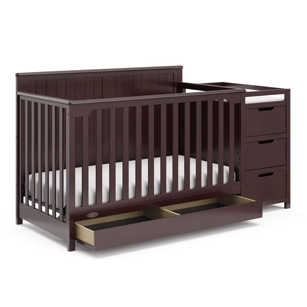 Mini crib with changing table